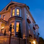 Humboldt House Bed & Breakfast