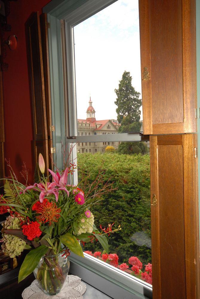 Humboldt House 4* Victoria